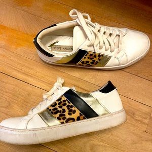 Steve Madden Sneakers size 8.